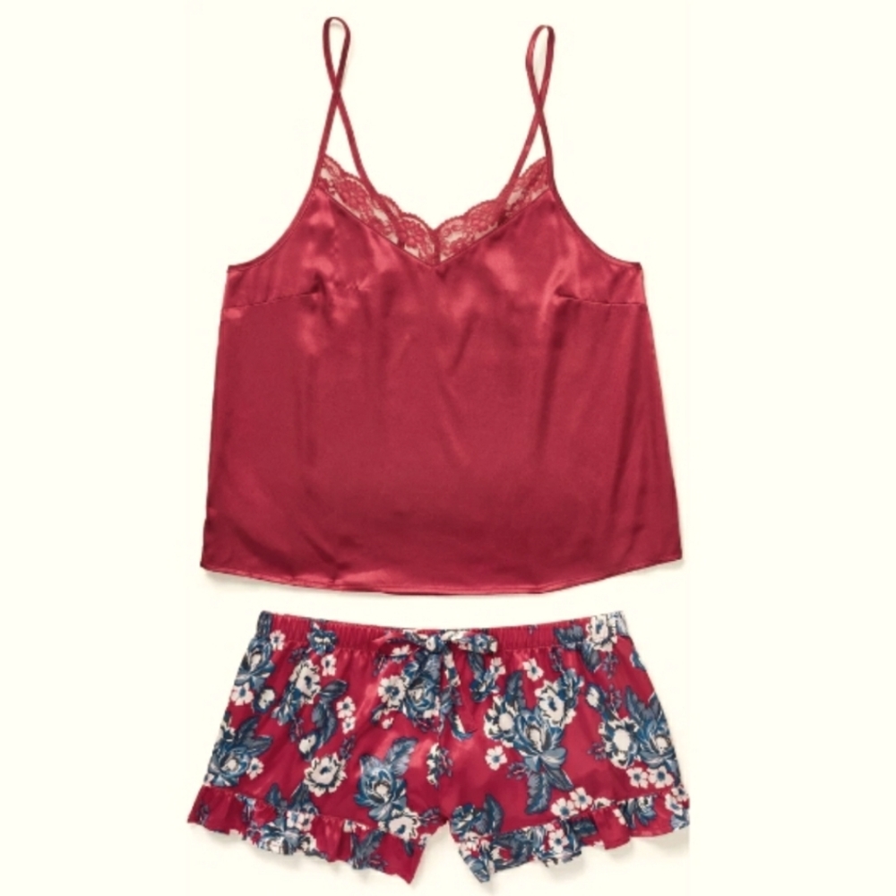 Pajama set, size M, colors Red and Print Floral. New with tags